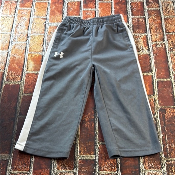 Under Armour Other - Under Armour Kids Gray and White Joggers